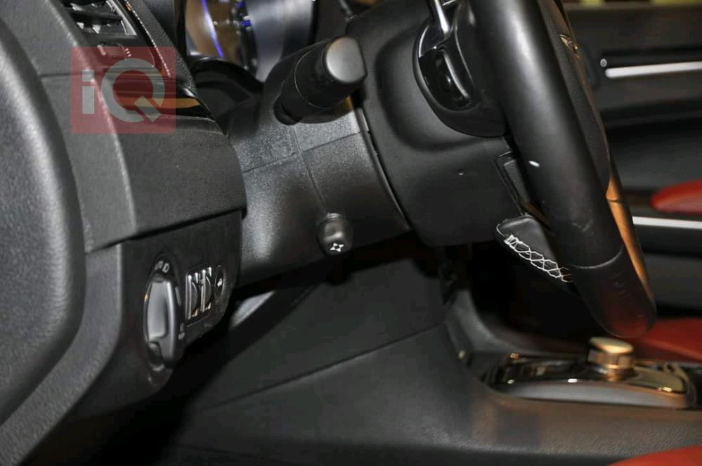 کرایسلەر 300